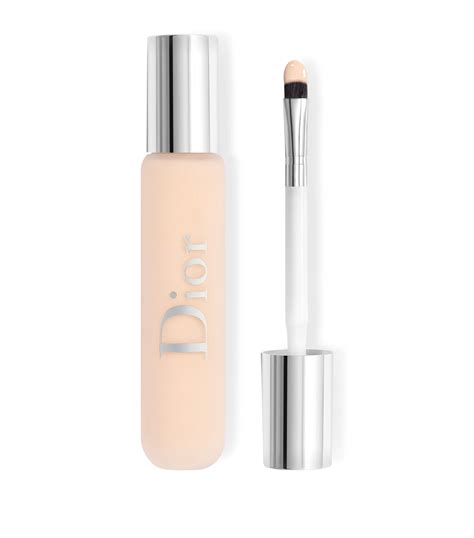 dior concealer brush